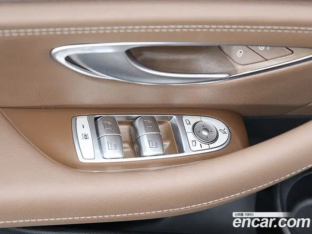 Mercedes-Benz E-Class 2023 2.0 автомат (гидро), миниатюра 11