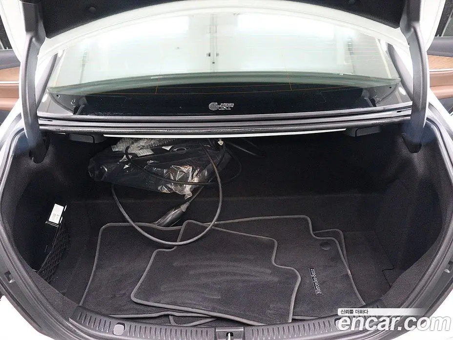 Mercedes-Benz E-Class 2023 2.0 автомат (гидро), фото 5
