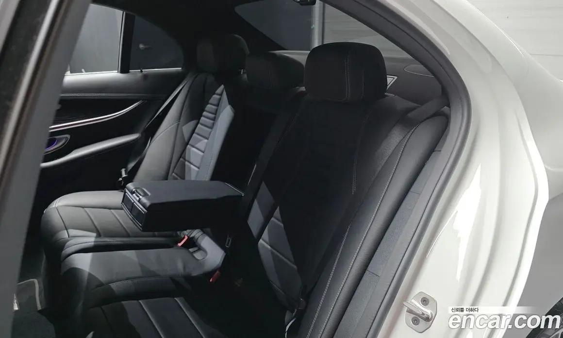 Mercedes-Benz E-Class 2023 1.9 автомат (гидро), фото 18