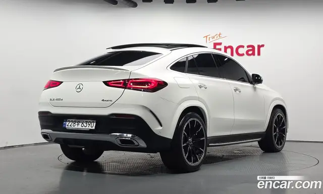 Mercedes-Benz GLE-Class 2023 2.9 автомат (гидро), миниатюра 2