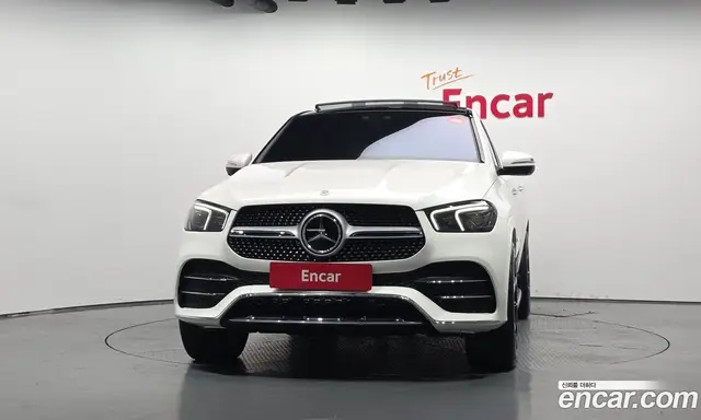 Mercedes-Benz GLE-Class 2023 2.9 автомат (гидро), миниатюра 3