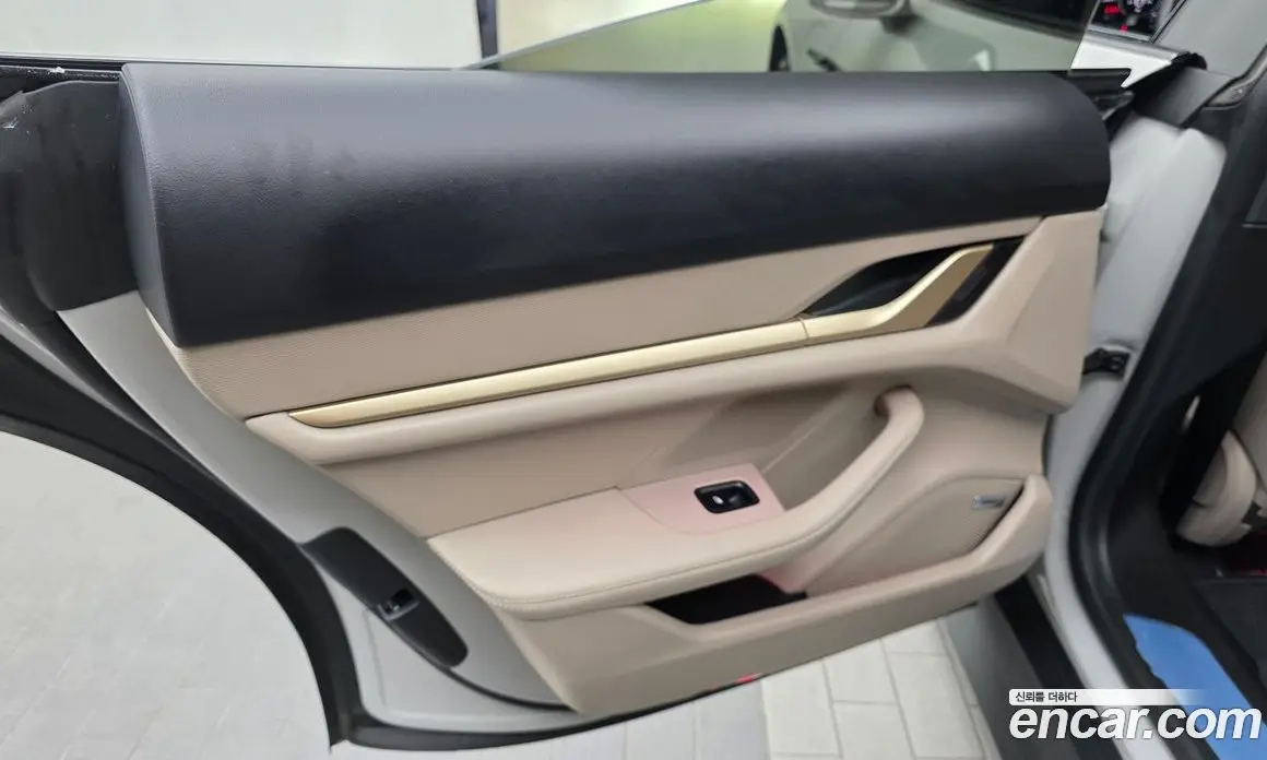 Porsche Taycan 2024 0.1 автомат (гидро), фото 15