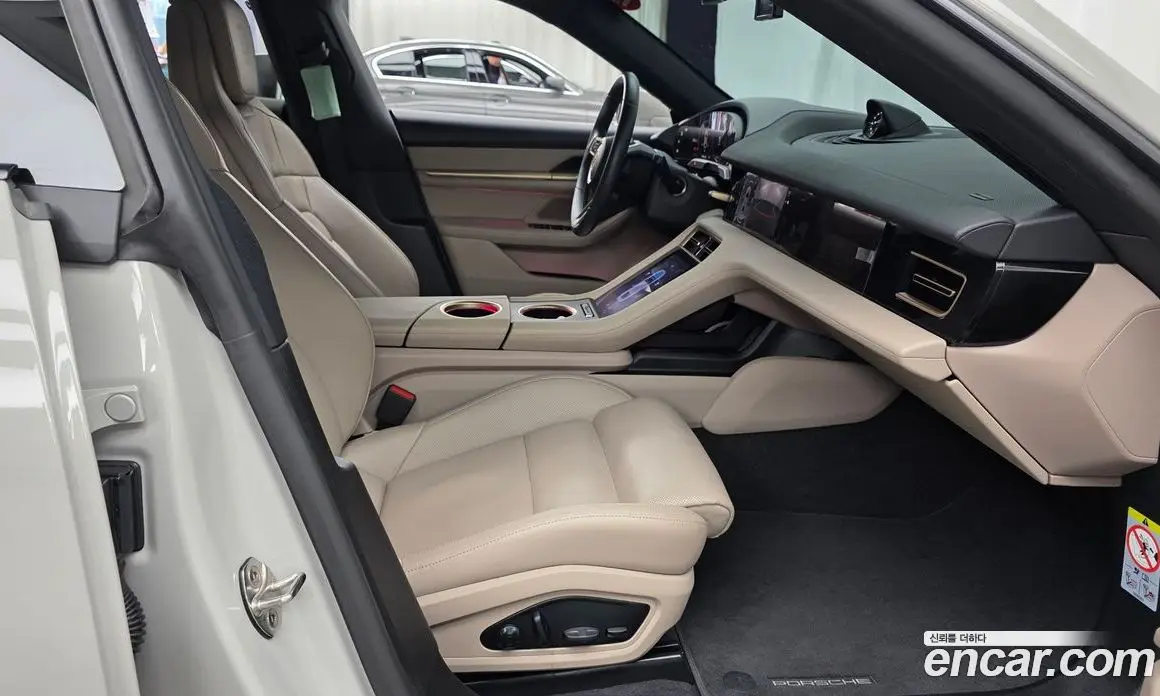 Porsche Taycan 2024 0.1 автомат (гидро), фото 16
