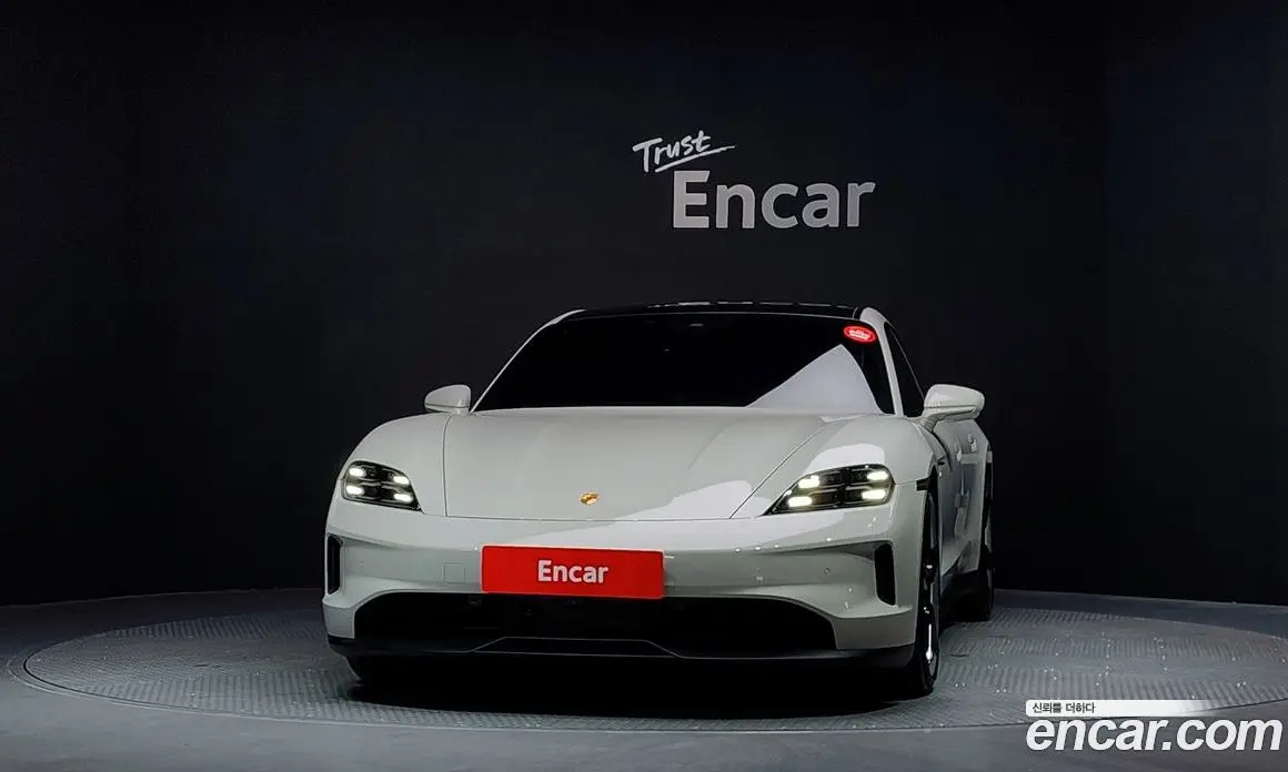 Porsche Taycan 2024 0.1 автомат (гидро), фото 3