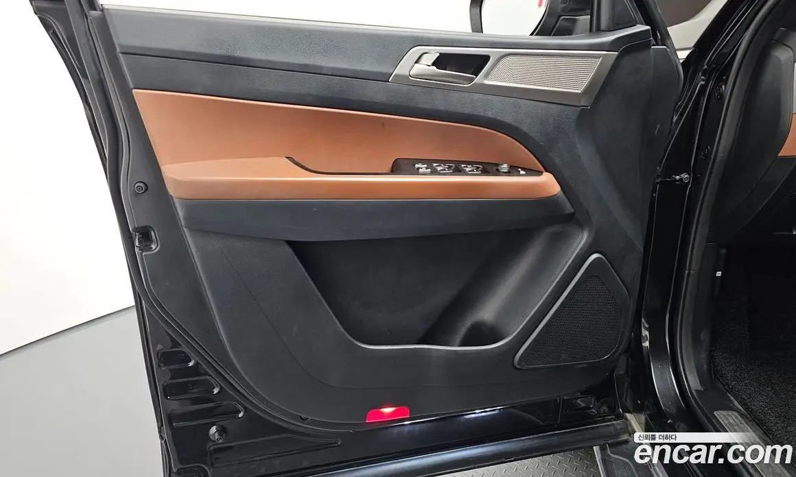 SsangYong Rexton 2019 2.2 автомат (гидро), фото 14