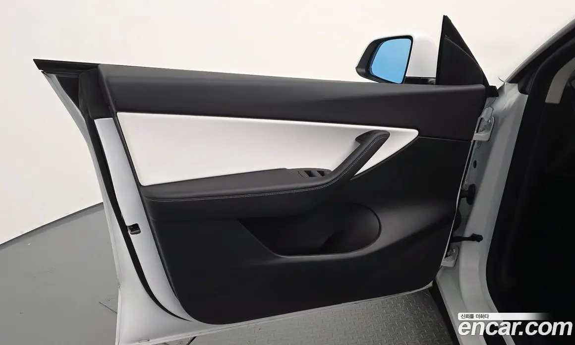 Tesla Model Y 2022 0.2 автомат (гидро), фото 13