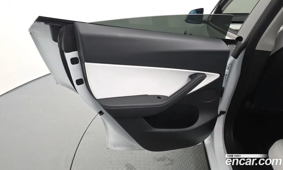 Tesla Model Y 2022 0.2 автомат (гидро), фото 14
