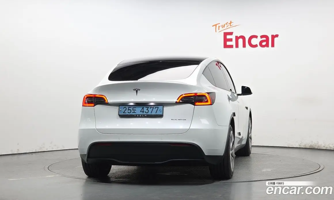 Tesla Model Y 2022 0.2 автомат (гидро), фото 3