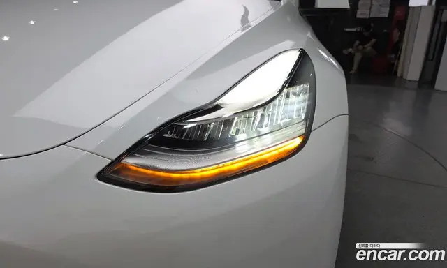 Tesla Model Y 2022 0.2 автомат (гидро), миниатюра 7