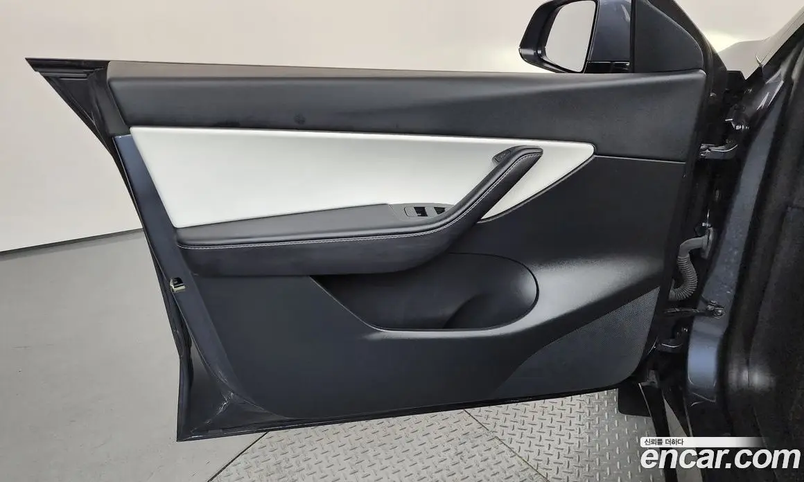 Tesla Model Y 2022 0.2 автомат (гидро), фото 14
