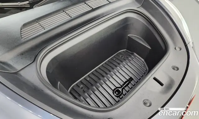 Tesla Model Y 2022 0.2 автомат (гидро), миниатюра 6