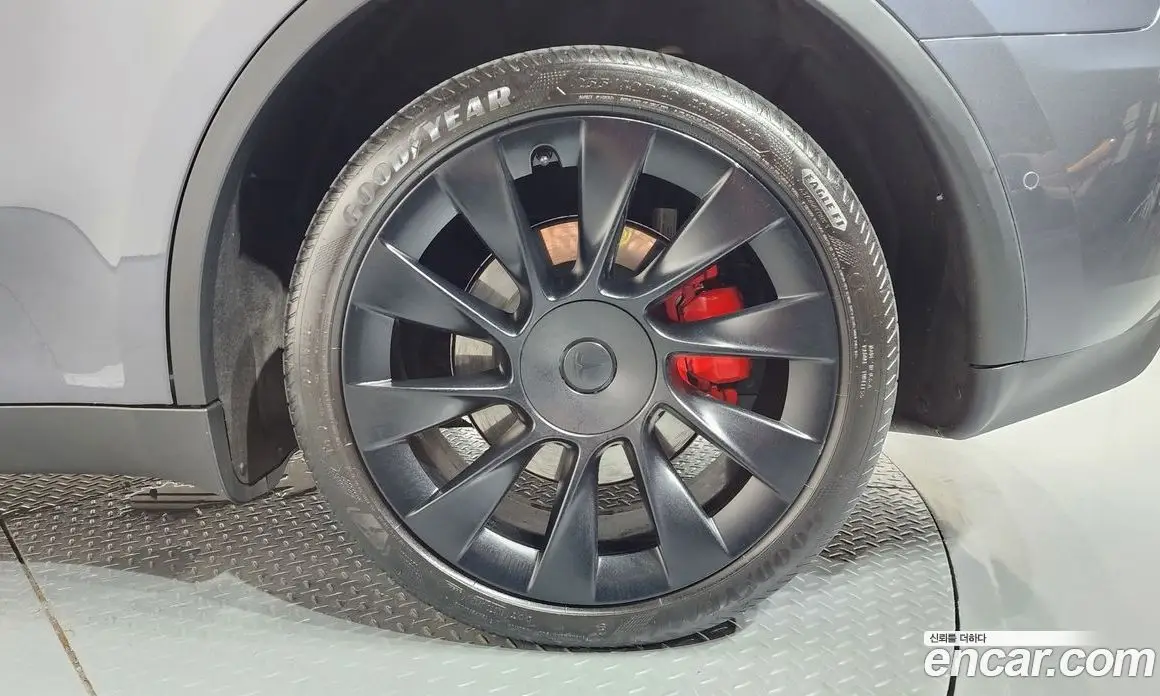 Tesla Model Y 2022 0.2 автомат (гидро), фото 7