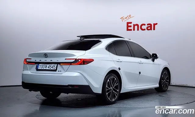 Toyota Camry 2026 2.5 автомат (гидро), миниатюра 2
