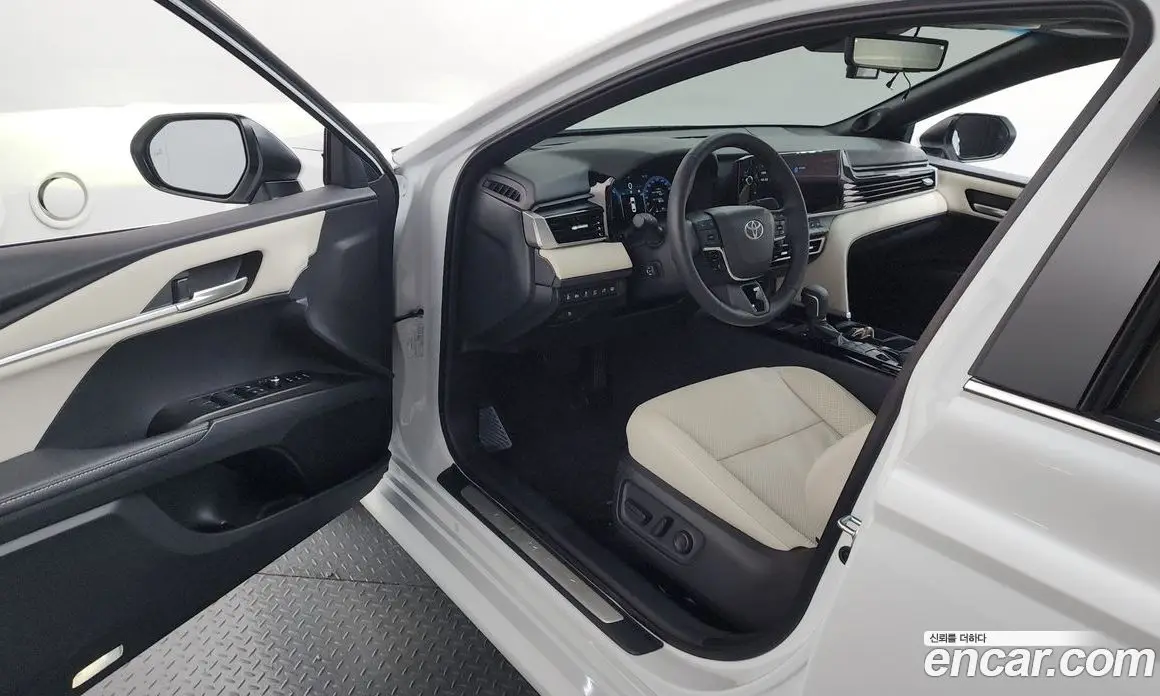 Toyota Camry 2026 2.5 автомат (гидро), фото 13