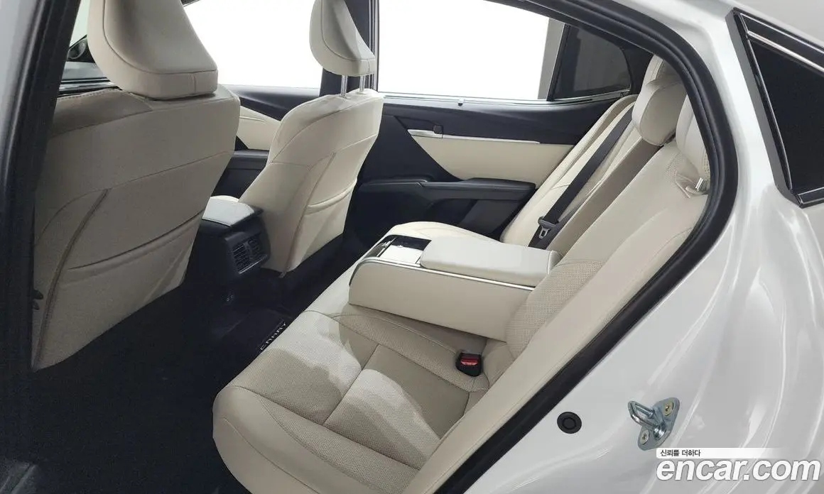 Toyota Camry 2026 2.5 автомат (гидро), фото 26