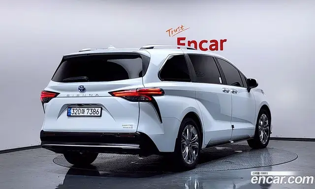 Toyota Sienna 2022 2.5 автомат (гидро), миниатюра 2