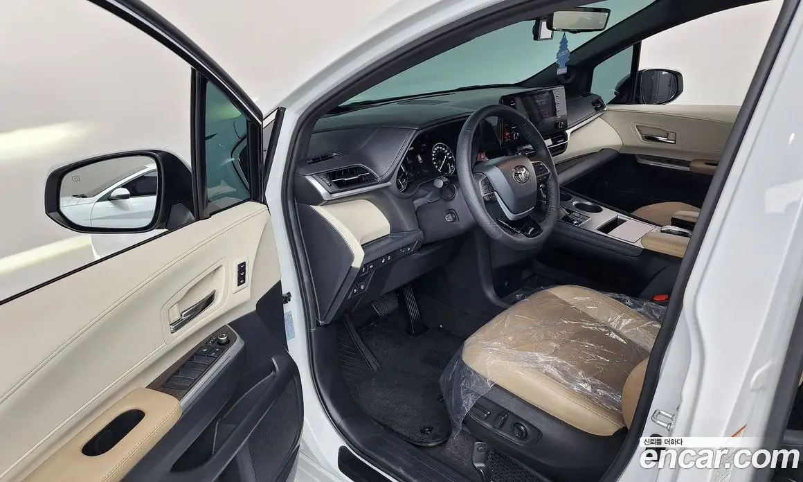 Toyota Sienna 2022 2.5 автомат (гидро), фото 13