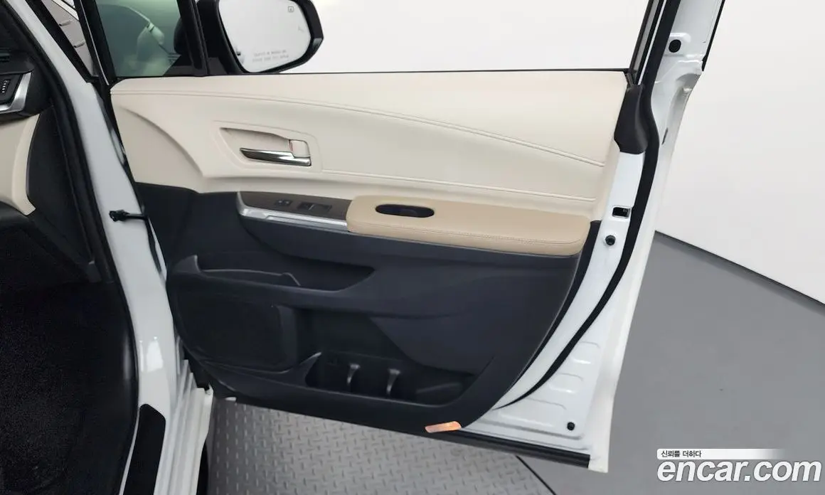 Toyota Sienna 2022 2.5 автомат (гидро), фото 14