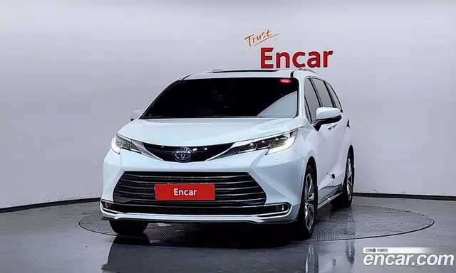 Toyota Sienna 2022 2.5 автомат (гидро), миниатюра 3