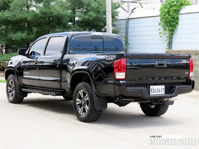 Toyota Tacoma 2017 3.5 автомат (гидро), миниатюра 3