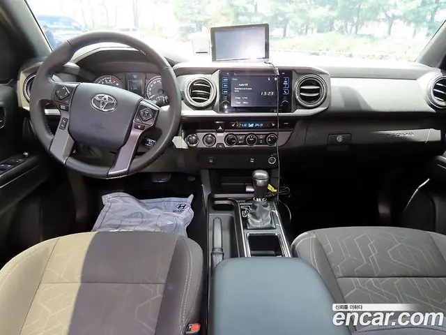 Toyota Tacoma 2017 3.5 автомат (гидро), миниатюра 7