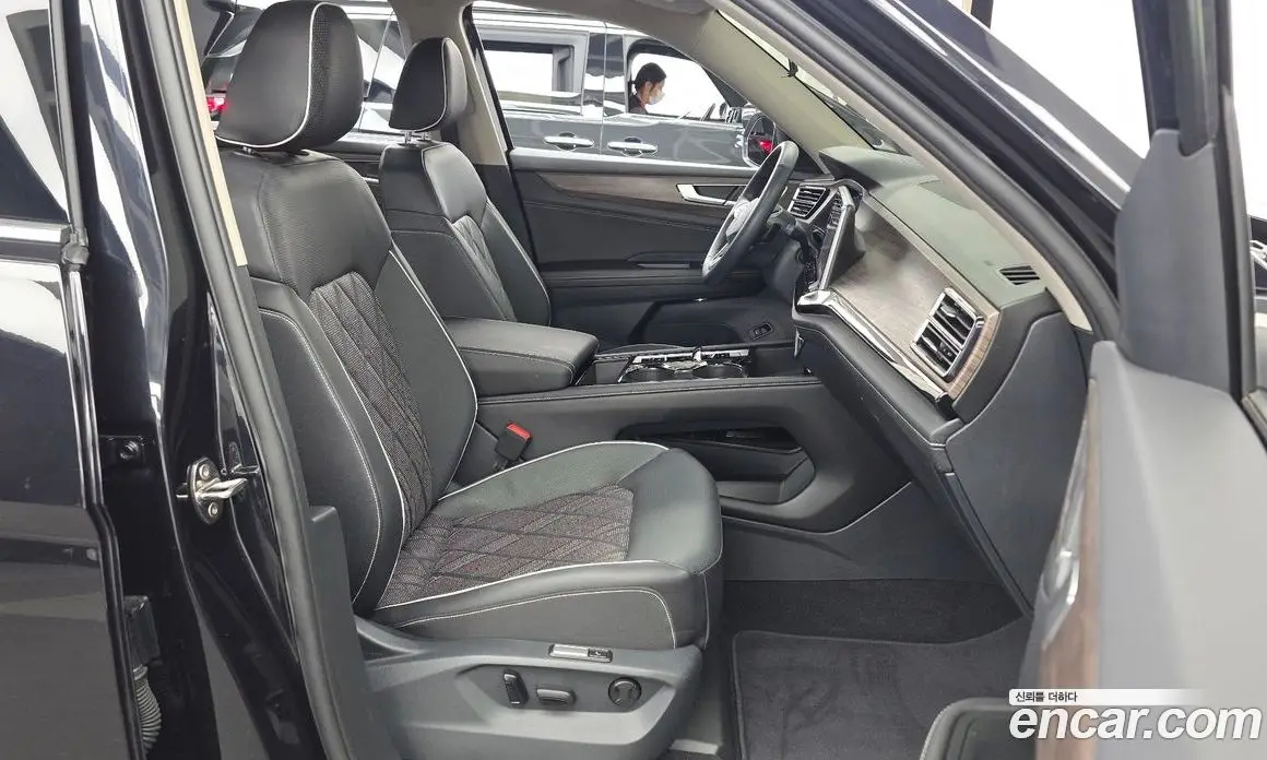 Volkswagen Atlas 2025 2.0 автомат (гидро), фото 17