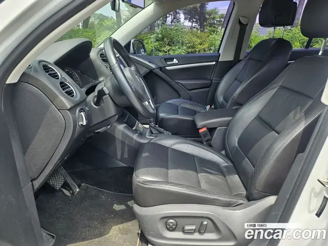 Volkswagen Tiguan 2014 2.0 автомат (гидро), миниатюра 11