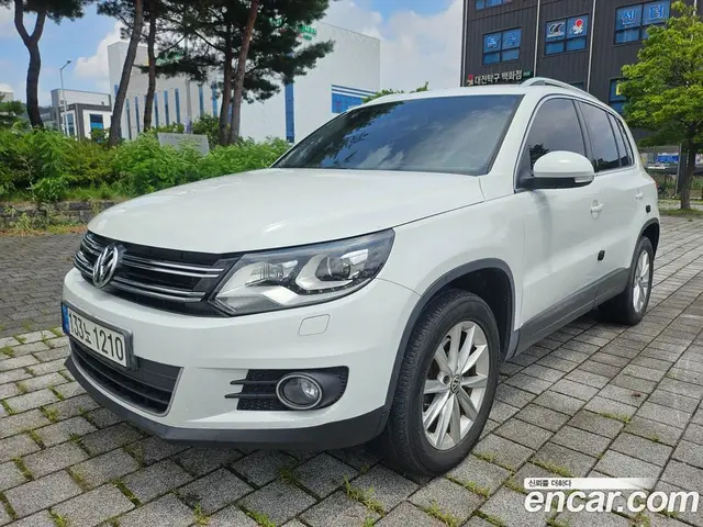 Volkswagen Tiguan 2014 2.0 автомат (гидро), миниатюра 3