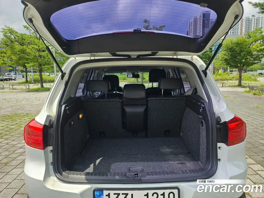 Volkswagen Tiguan 2014 2.0 автомат (гидро), фото 9