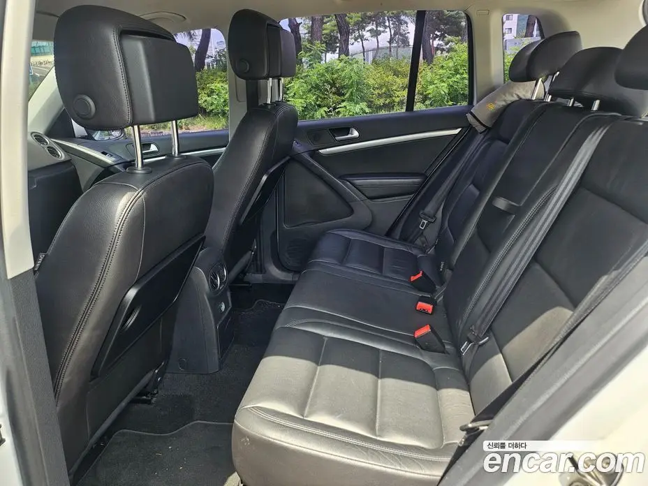 Volkswagen Tiguan 2014 2.0 автомат (гидро), фото 10