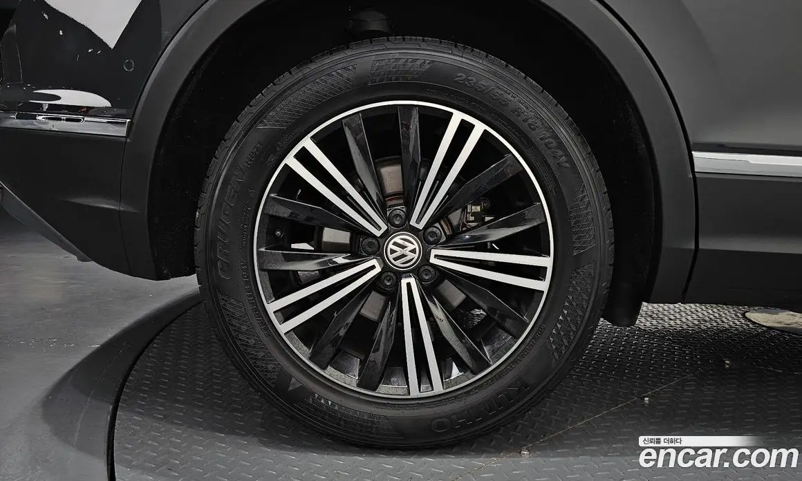 Volkswagen Tiguan 2020 2.0 автомат (гидро), фото 4