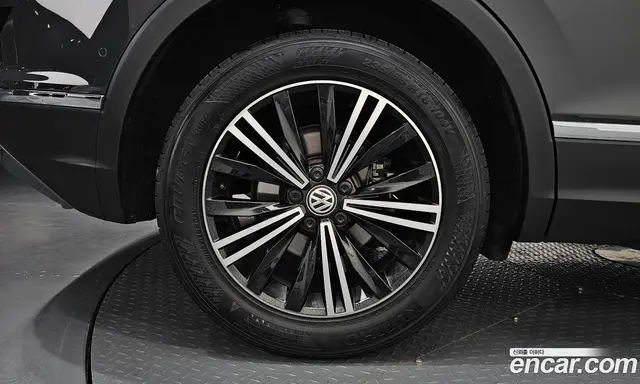 Volkswagen Tiguan 2020 2.0 автомат (гидро), миниатюра 4