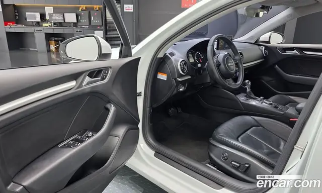 Audi A3 2015 2.0 автомат (гидро), миниатюра 12
