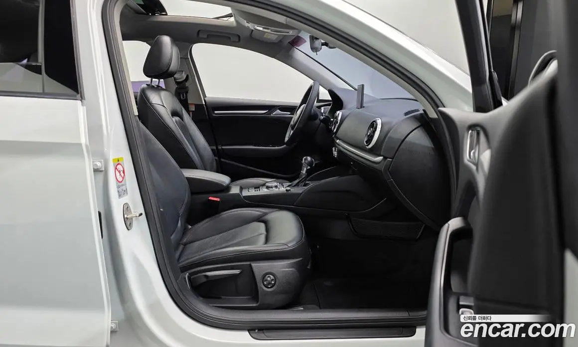 Audi A3 2015 2.0 автомат (гидро), фото 15