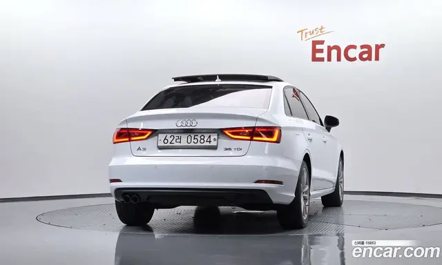 Audi A3 2015 2.0 автомат (гидро), миниатюра 3