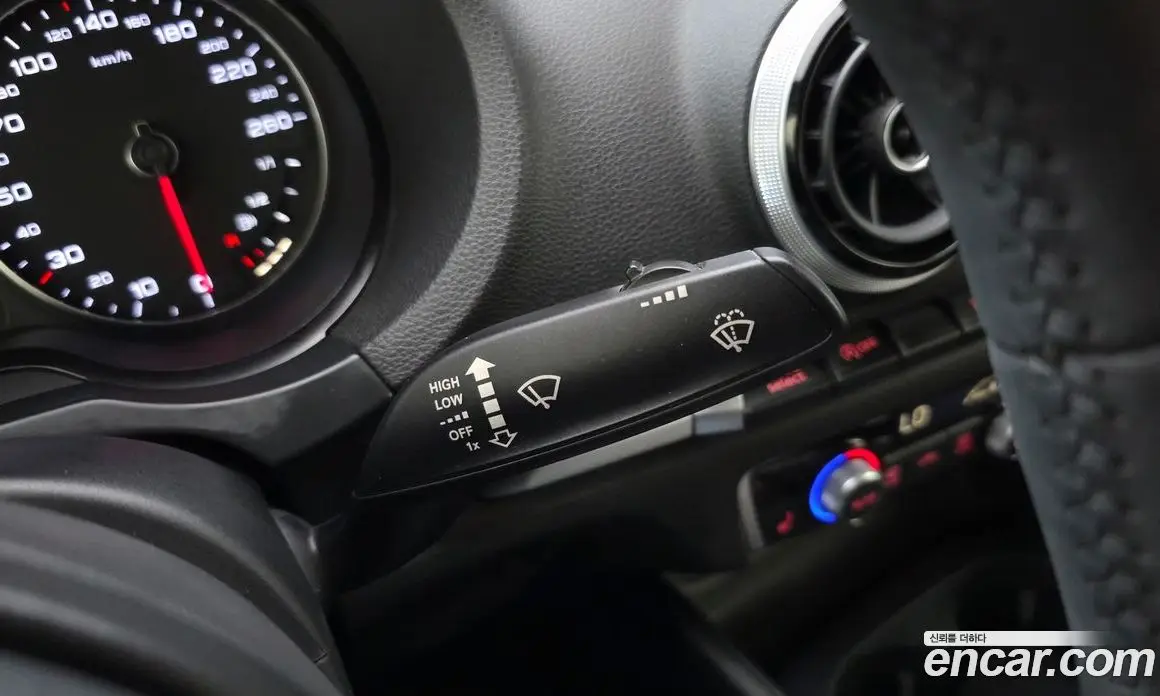 Audi A3 2015 2.0 автомат (гидро), фото 25