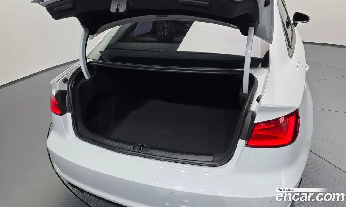 Audi A3 2015 2.0 автомат (гидро), фото 30