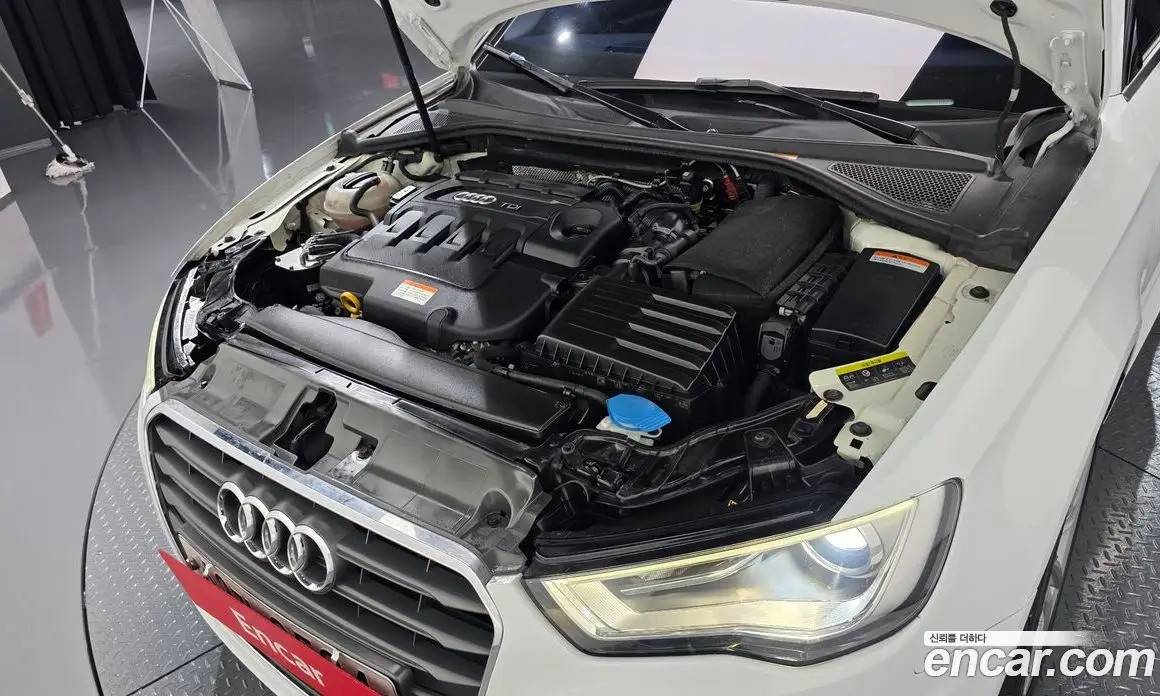 Audi A3 2015 2.0 автомат (гидро), фото 5