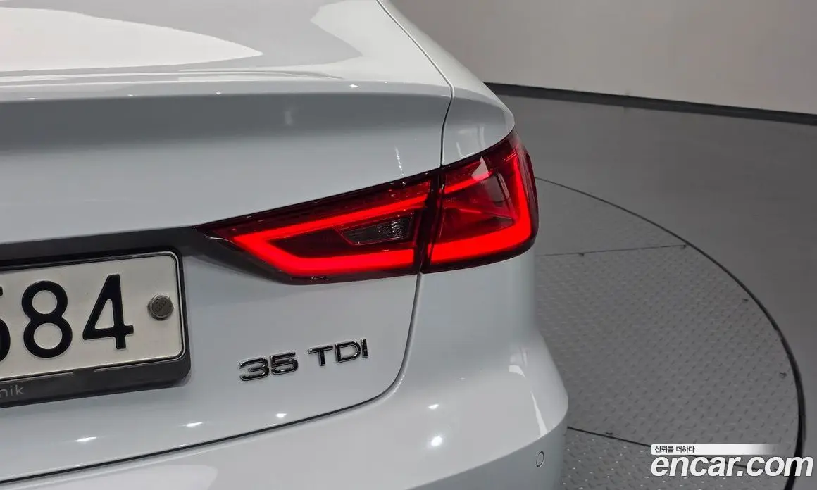 Audi A3 2015 2.0 автомат (гидро), фото 8