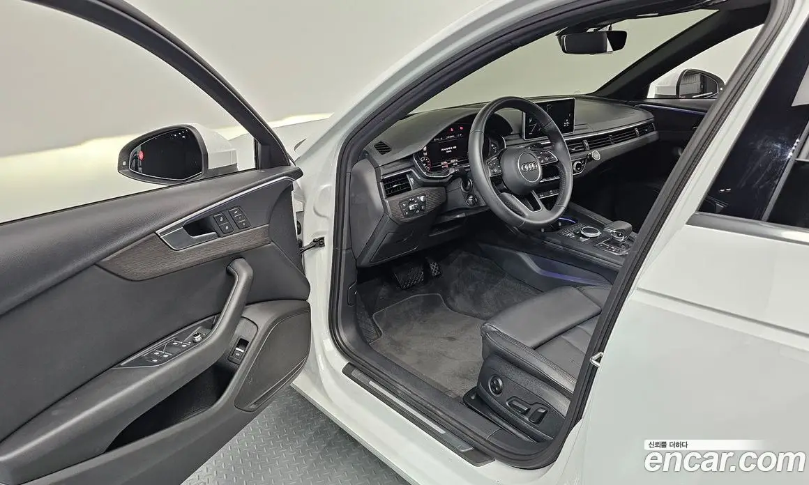 Audi A4 2019 2.0 автомат (гидро), фото 13