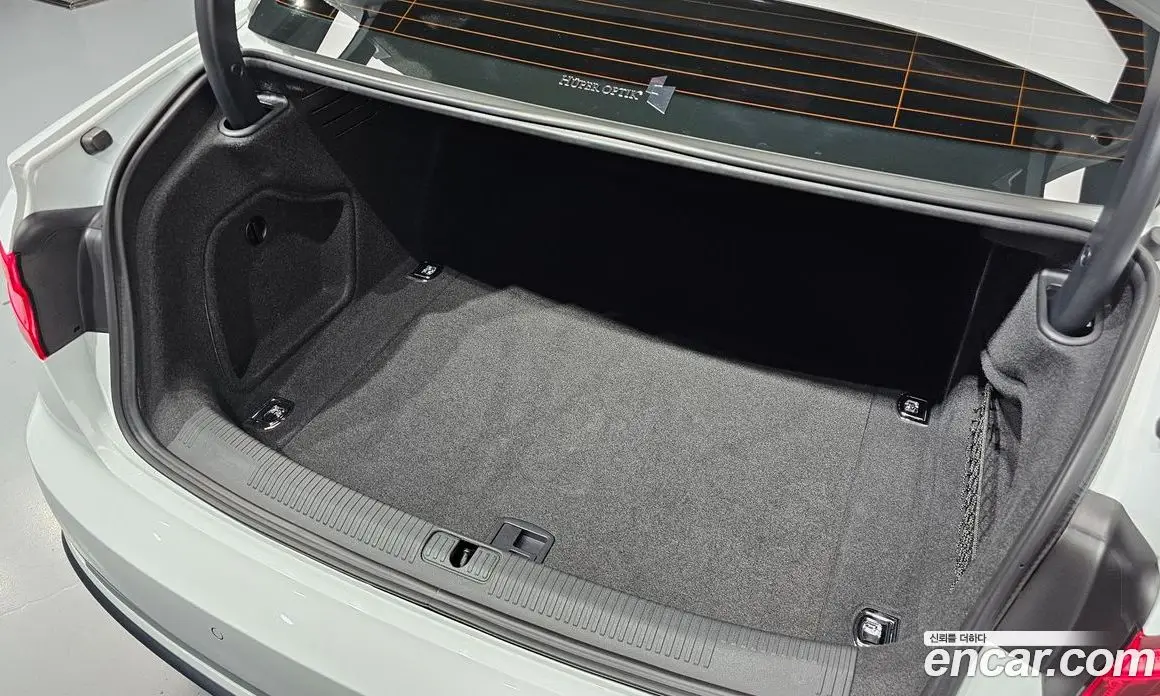 Audi A4 2019 2.0 автомат (гидро), фото 33