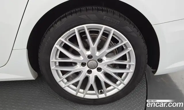 Audi A6 2018 2.0 автомат (гидро), миниатюра 7