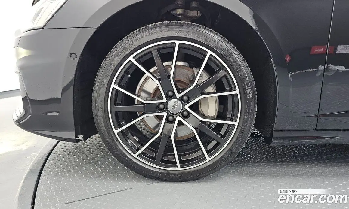 Audi A6 2019 2.0 автомат (гидро), фото 5