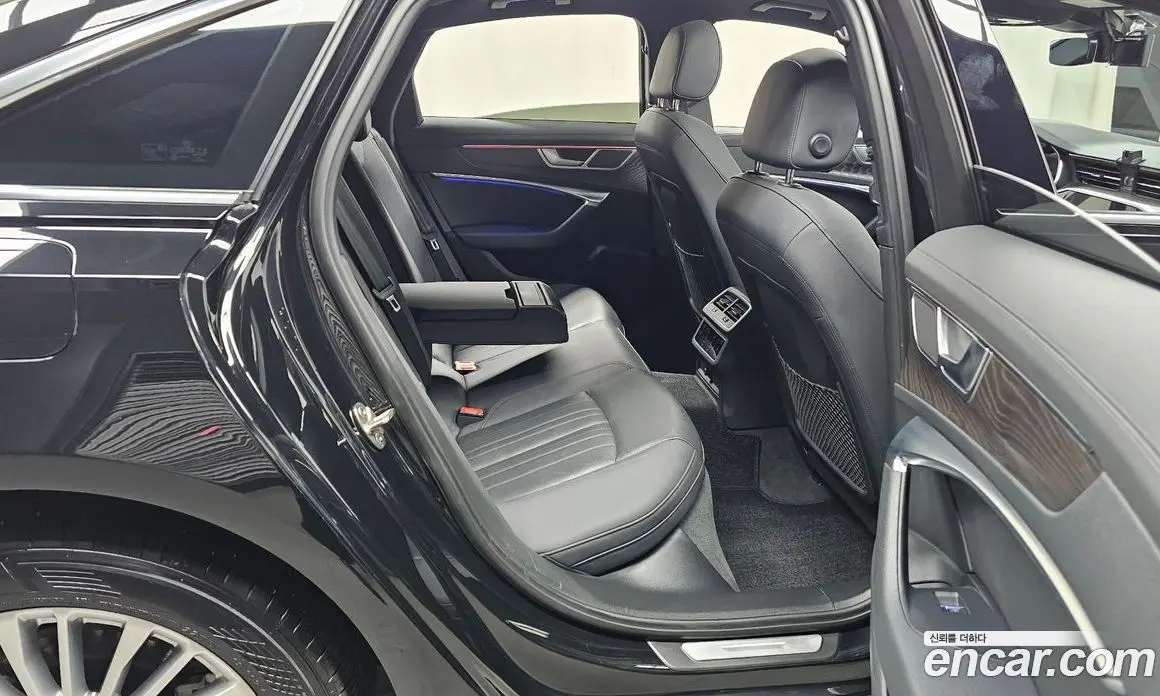 Audi A6 2021 2.0 автомат (гидро), фото 17