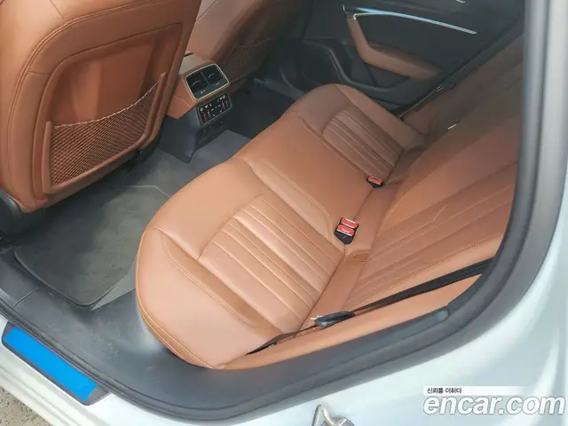 Audi A6 2023 2.0 автомат (гидро), миниатюра 10