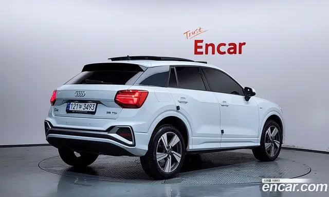 Audi Q2 2023 2.0 автомат (гидро), миниатюра 2