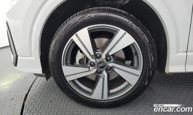 Audi Q2 2023 2.0 автомат (гидро), миниатюра 5