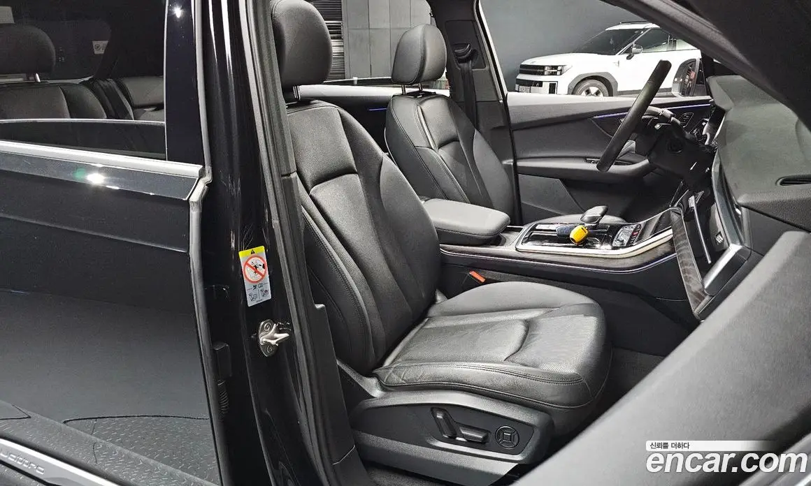 Audi Q7 2022 3.0 автомат (гидро), фото 15