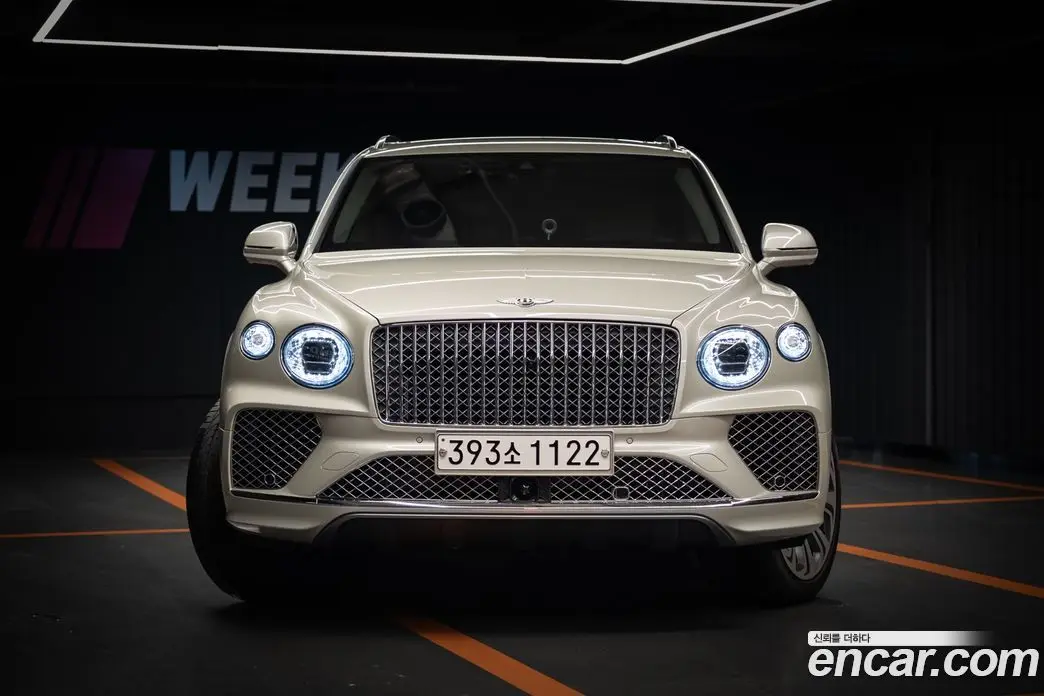 Bentley Bentayga 2025 4.0 автомат (гидро), фото 3