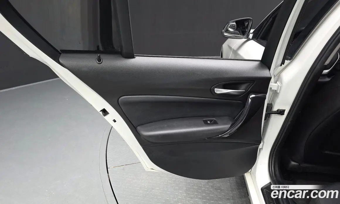 BMW 1 серия 2015 2.0 автомат (гидро), фото 14